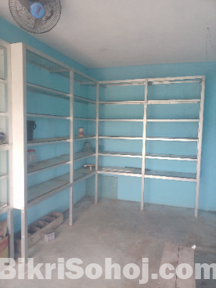 3 টা দোকানের তাড়িয়ে বিক্রি হবে